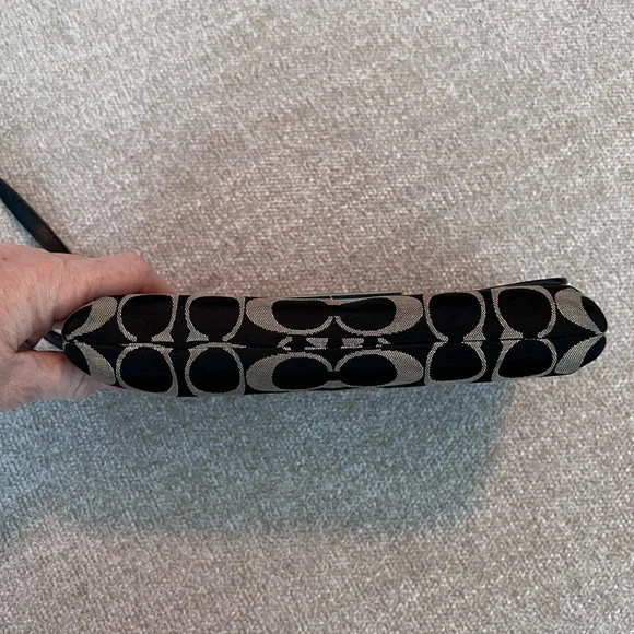 Coach wristlet - Picture 4 of 5